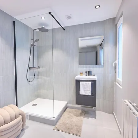 Elegant Et Moderne - Avec 3br Et Terrasse Privee Appartamento *